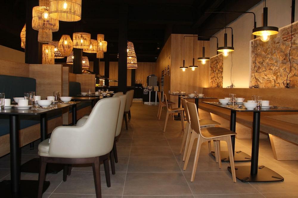 Hotel Delfin Тоса де Мар Екстериор снимка